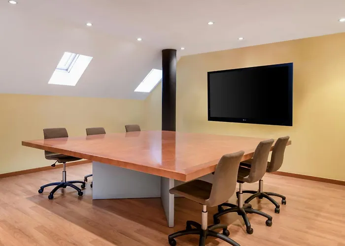 Ac San Antonio By Marriott Hotel León